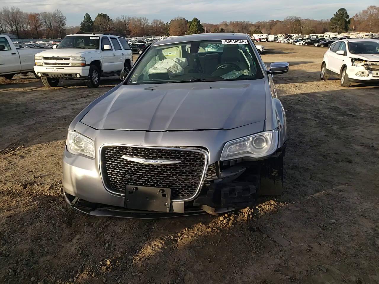 Photo 10 VIN: 2C3CCAEG8HH663103 - CHRYSLER 300C 