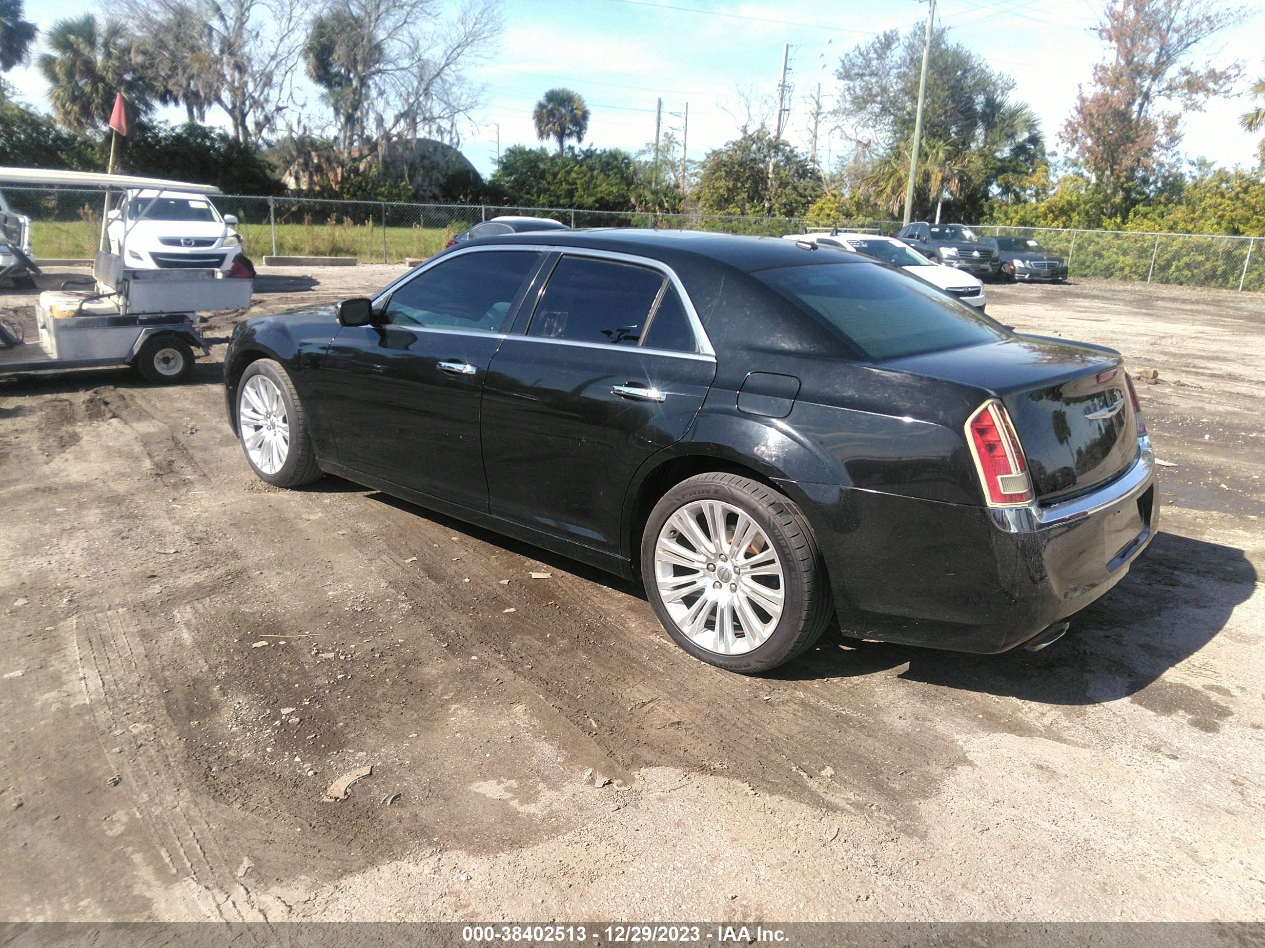 Photo 2 VIN: 2C3CCAEG9DH514967 - CHRYSLER 300C 