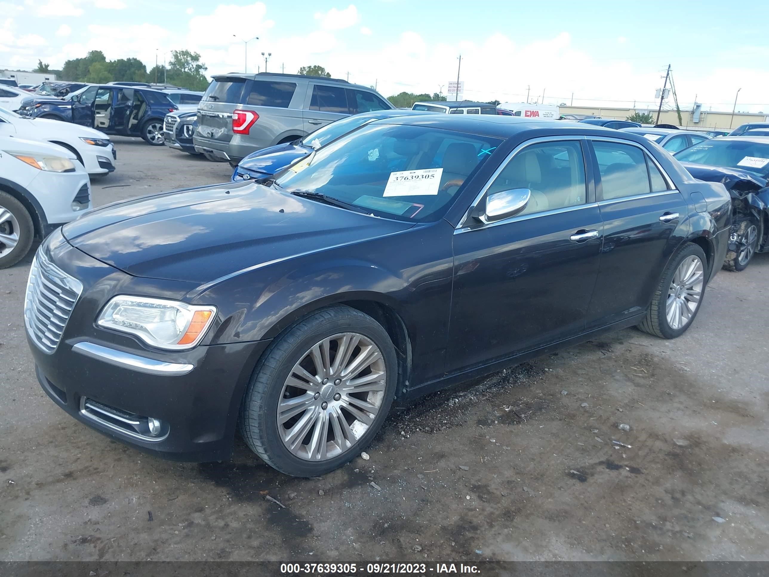 Photo 1 VIN: 2C3CCAEG9DH586400 - CHRYSLER 300 