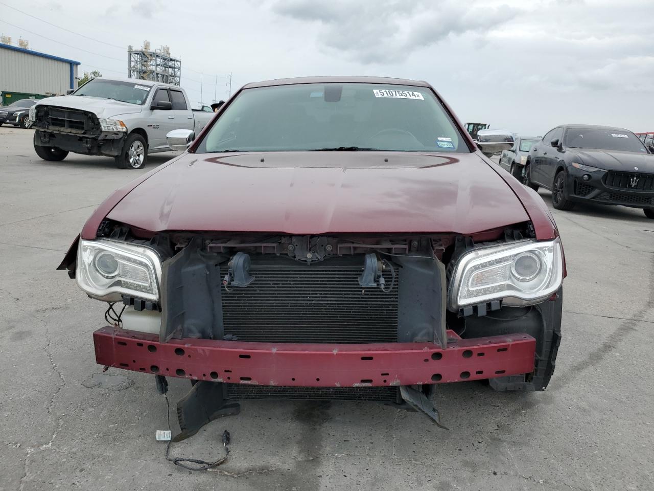 Photo 4 VIN: 2C3CCAEG9KH594705 - CHRYSLER 300 