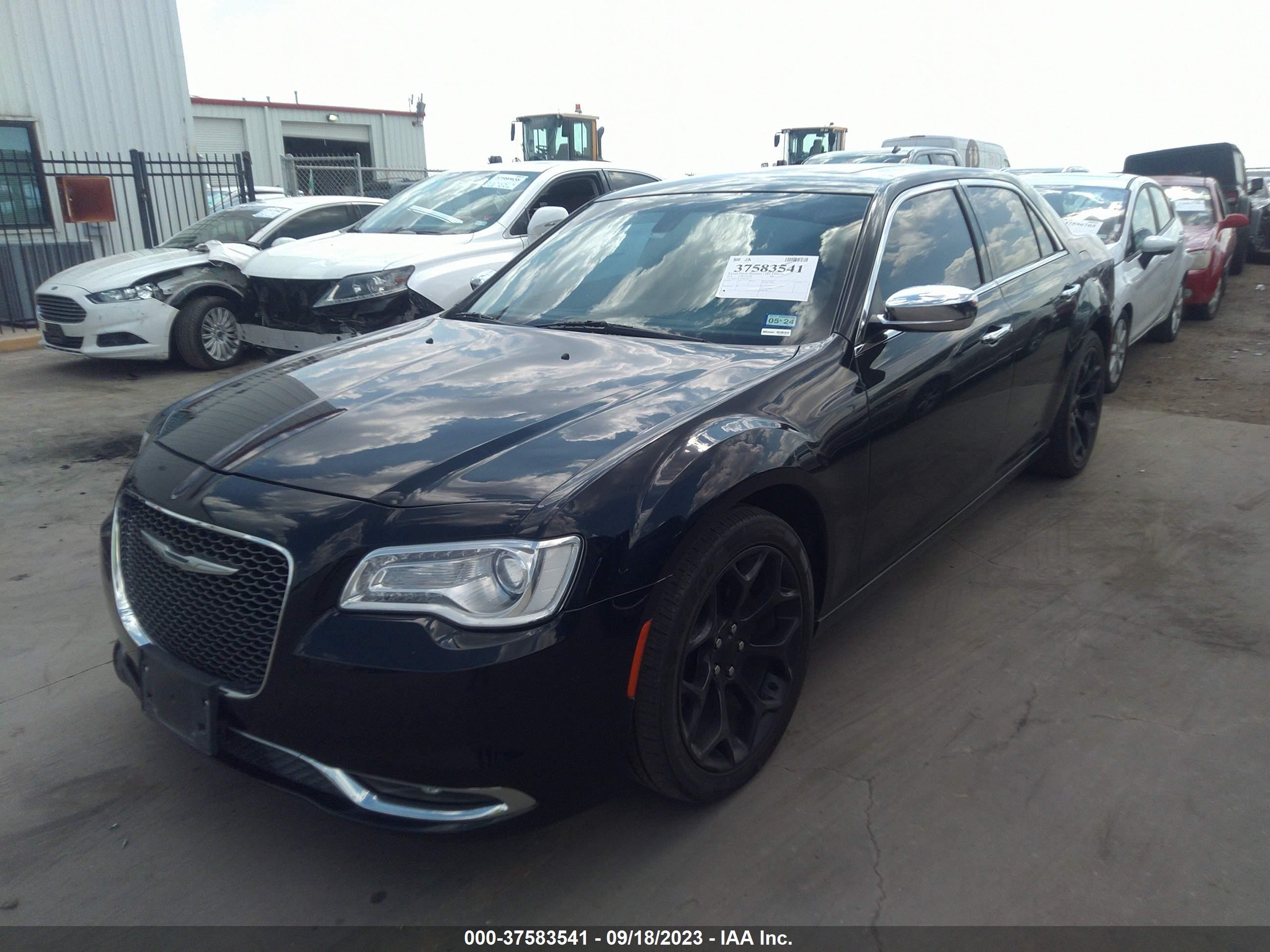 Photo 1 VIN: 2C3CCAEGXGH190013 - CHRYSLER 300 