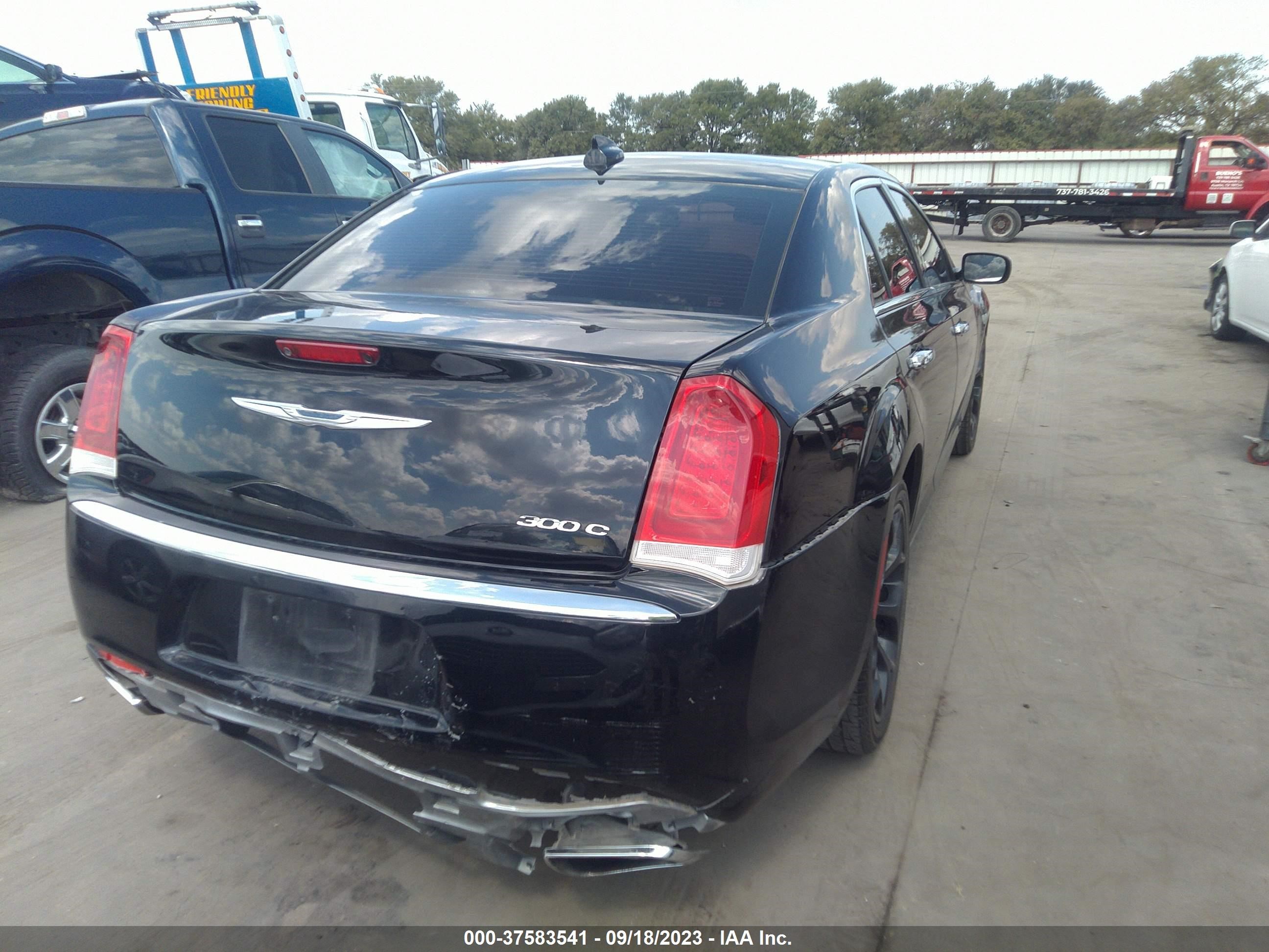 Photo 3 VIN: 2C3CCAEGXGH190013 - CHRYSLER 300 