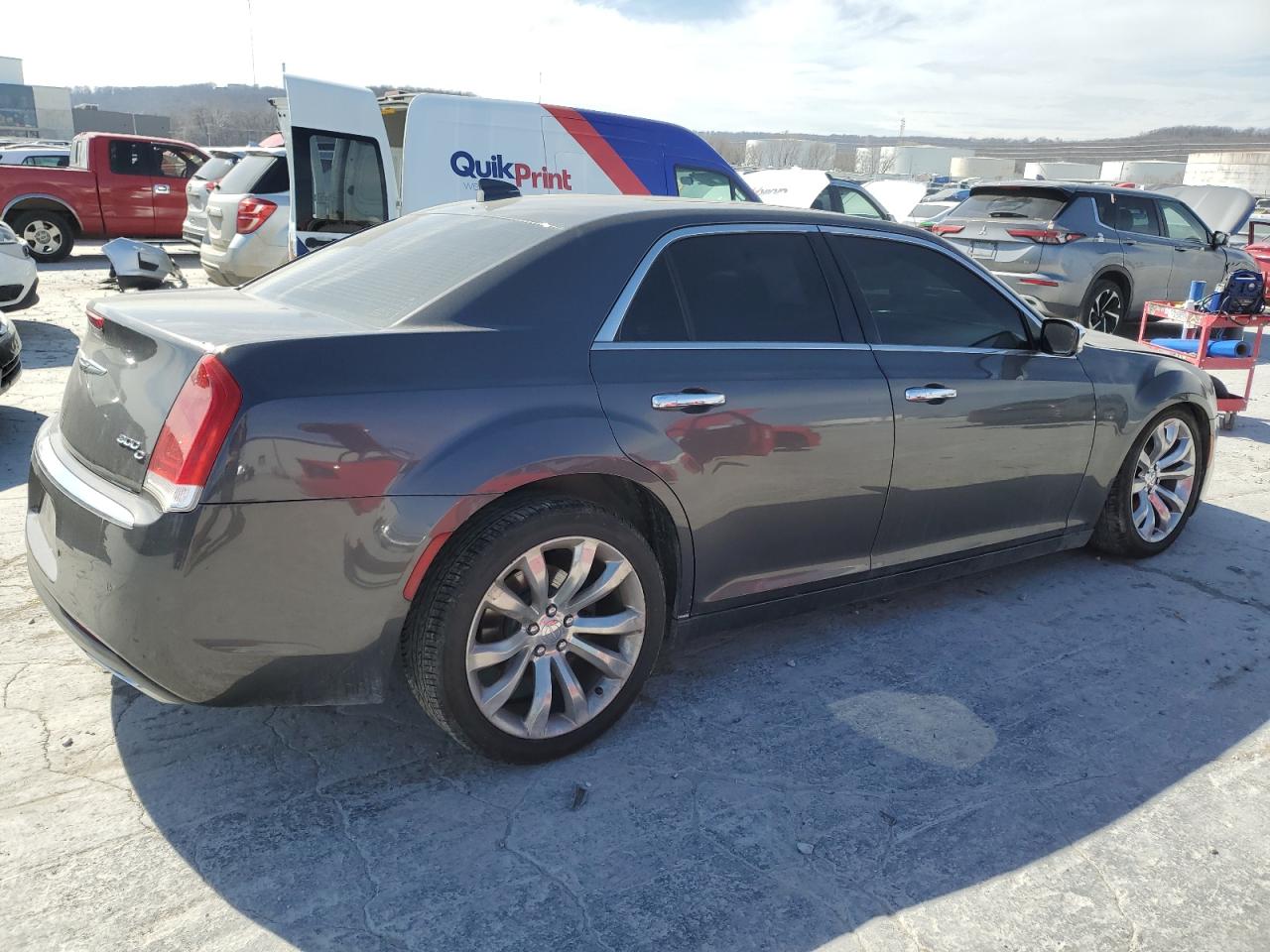 Photo 2 VIN: 2C3CCAEGXHH570213 - CHRYSLER 300 