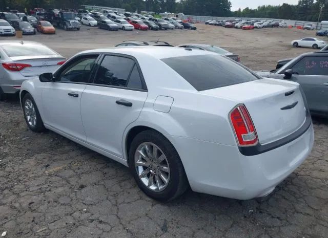 Photo 2 VIN: 2C3CCAET2DH573310 - CHRYSLER 300 