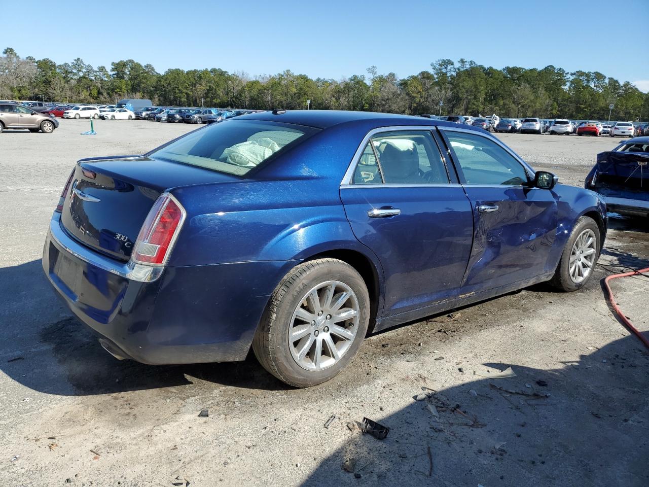 Photo 2 VIN: 2C3CCAET3DH661850 - CHRYSLER 300 