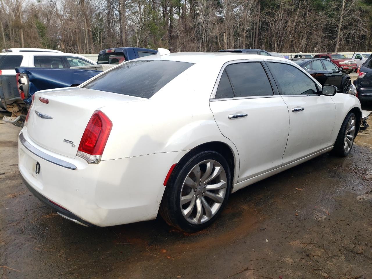 Photo 2 VIN: 2C3CCAET4FH904326 - CHRYSLER 300 