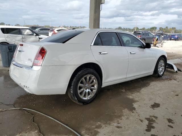 Photo 2 VIN: 2C3CCAET7EH118132 - CHRYSLER 300 