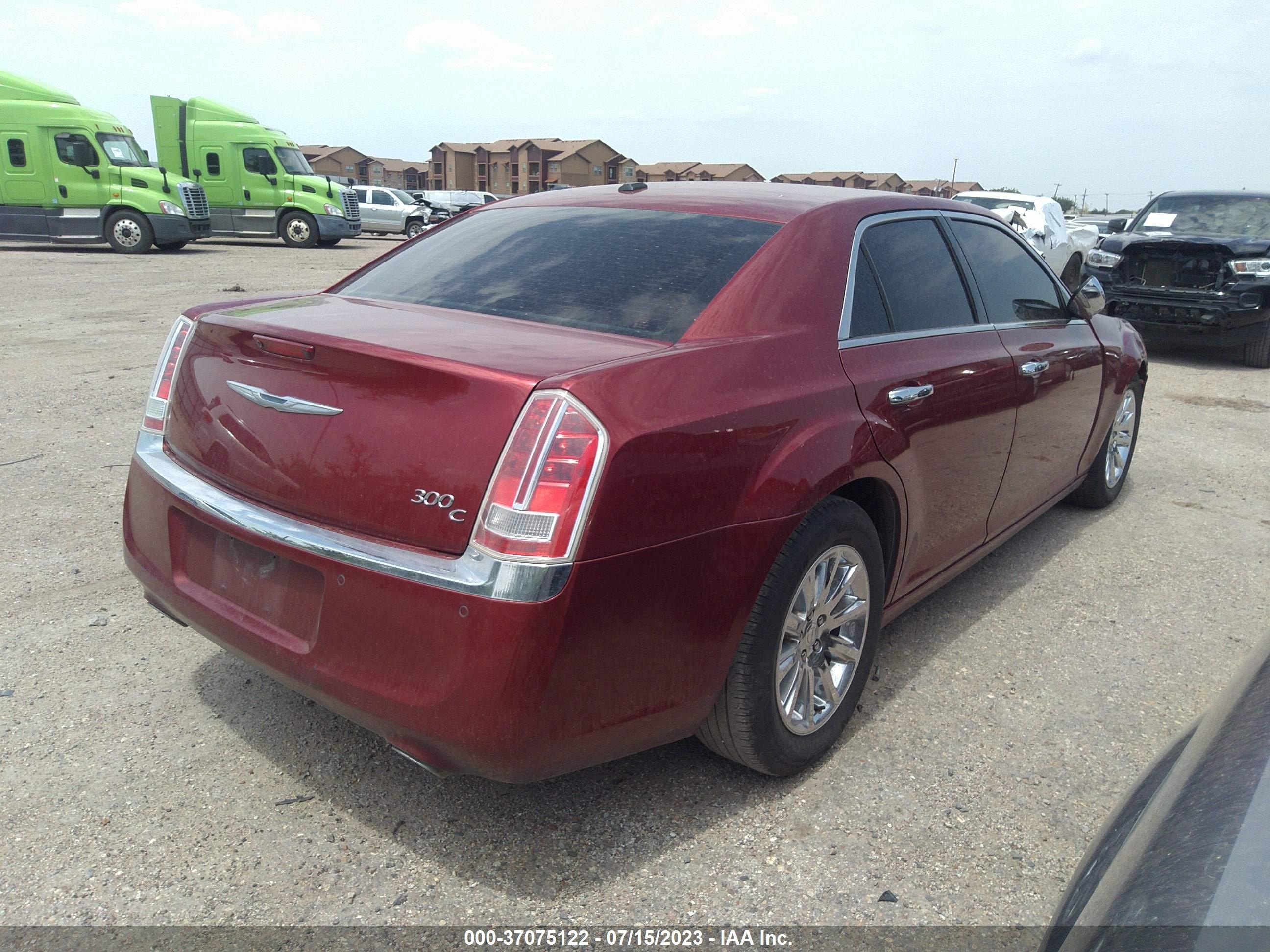 Photo 3 VIN: 2C3CCAET8DH577619 - CHRYSLER 300 