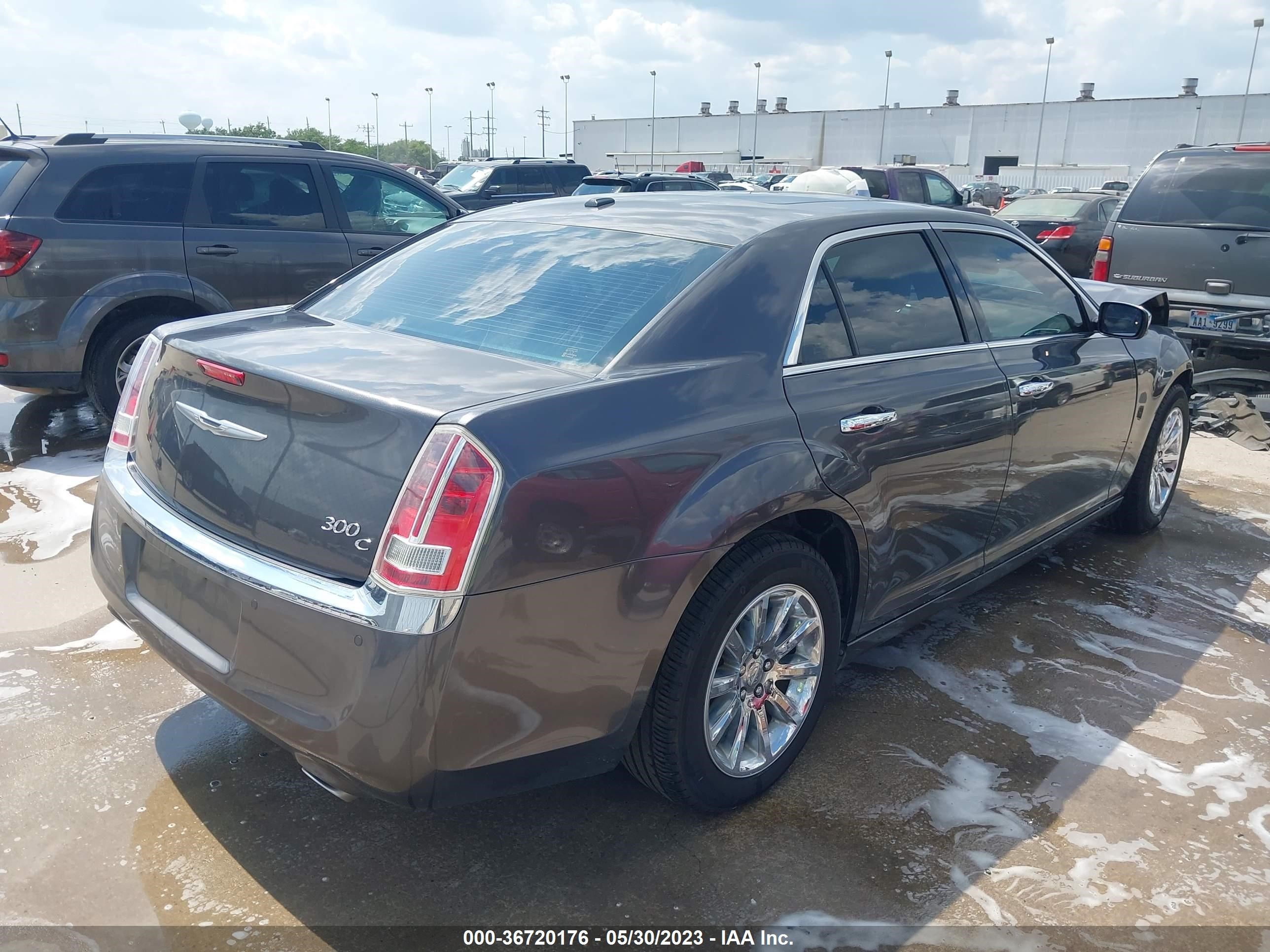 Photo 3 VIN: 2C3CCAET8EH166481 - CHRYSLER 300 