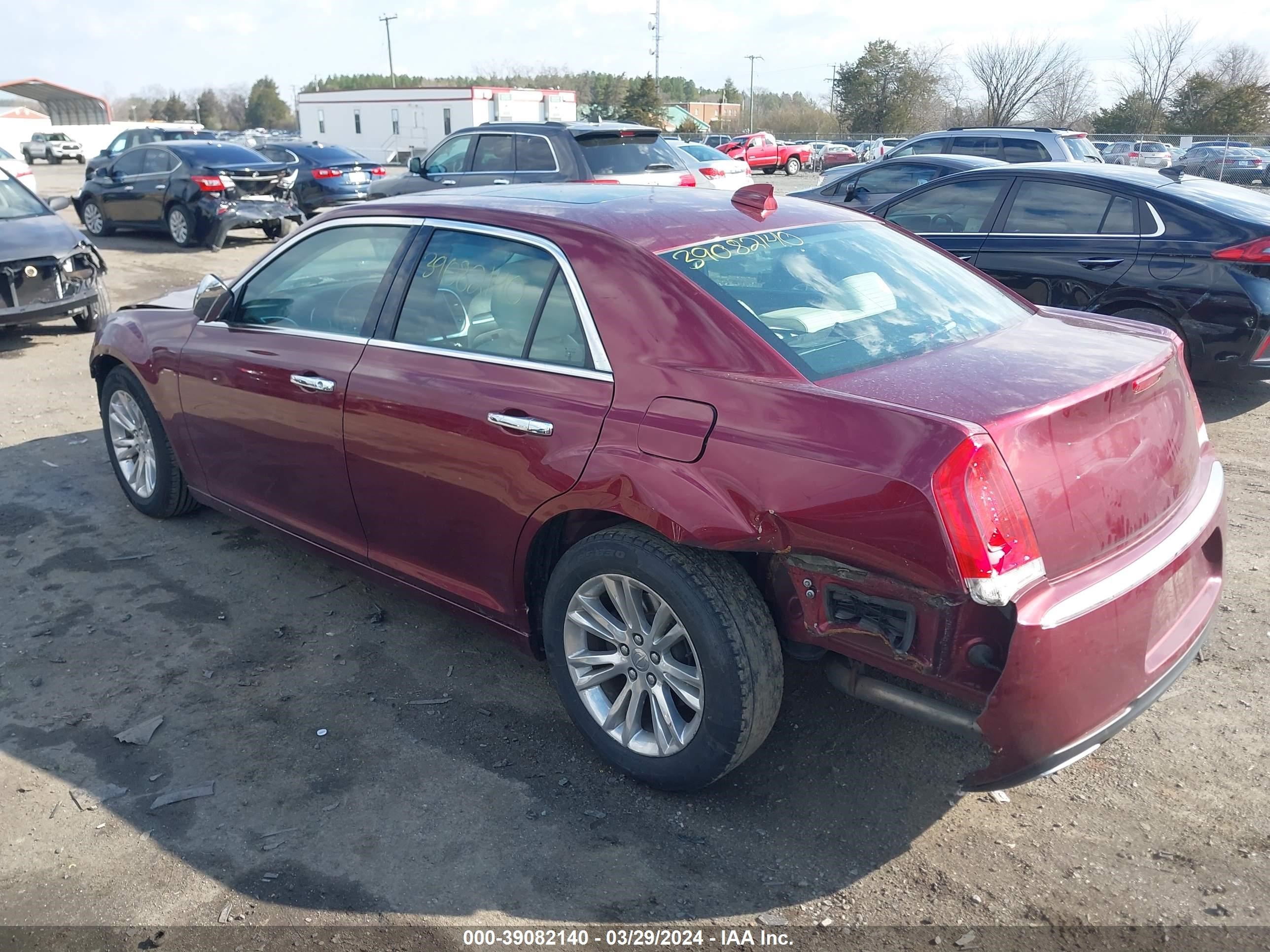 Photo 2 VIN: 2C3CCAET8HH521721 - CHRYSLER 300C 