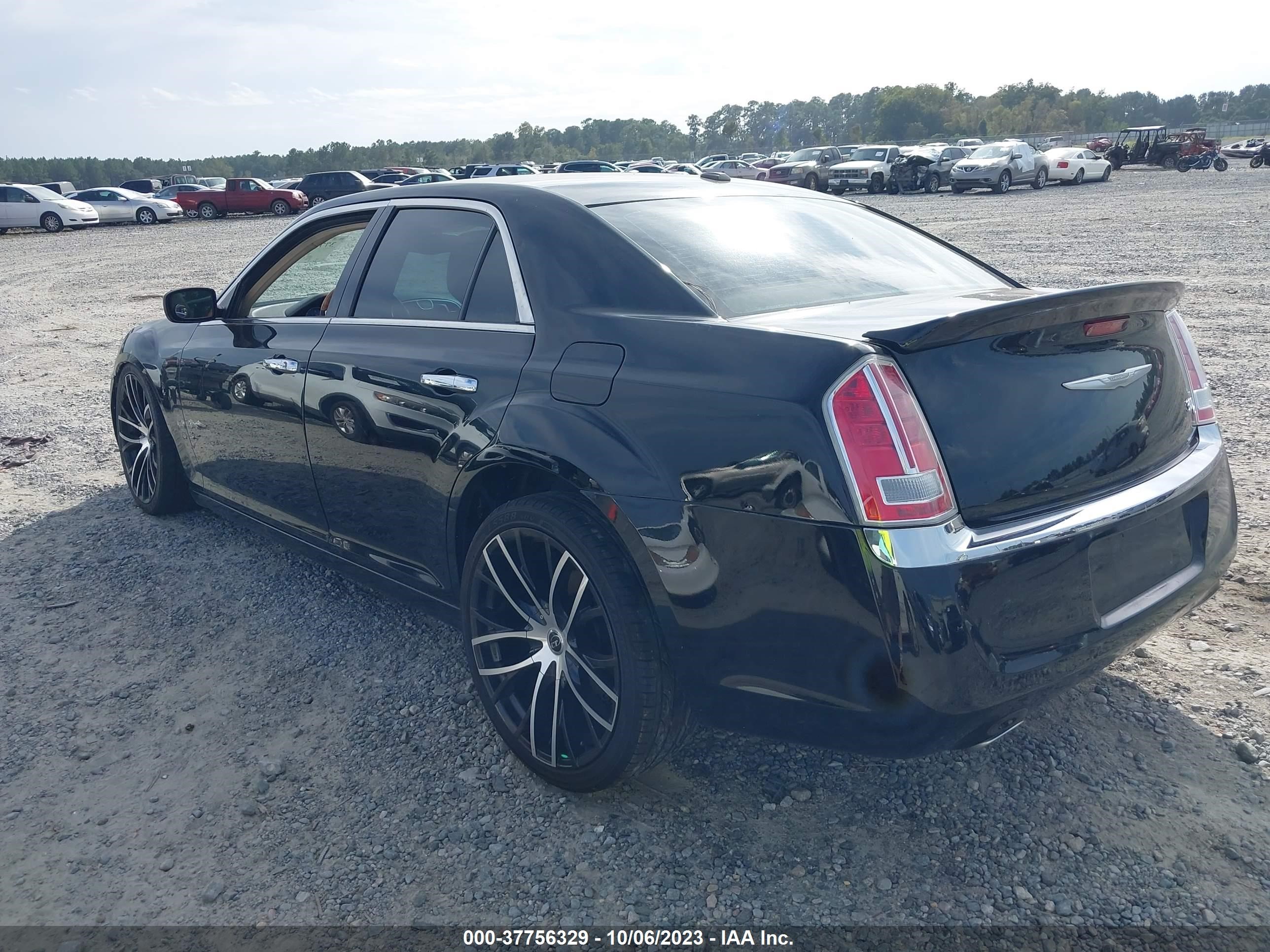 Photo 2 VIN: 2C3CCAETXCH283699 - CHRYSLER 300 