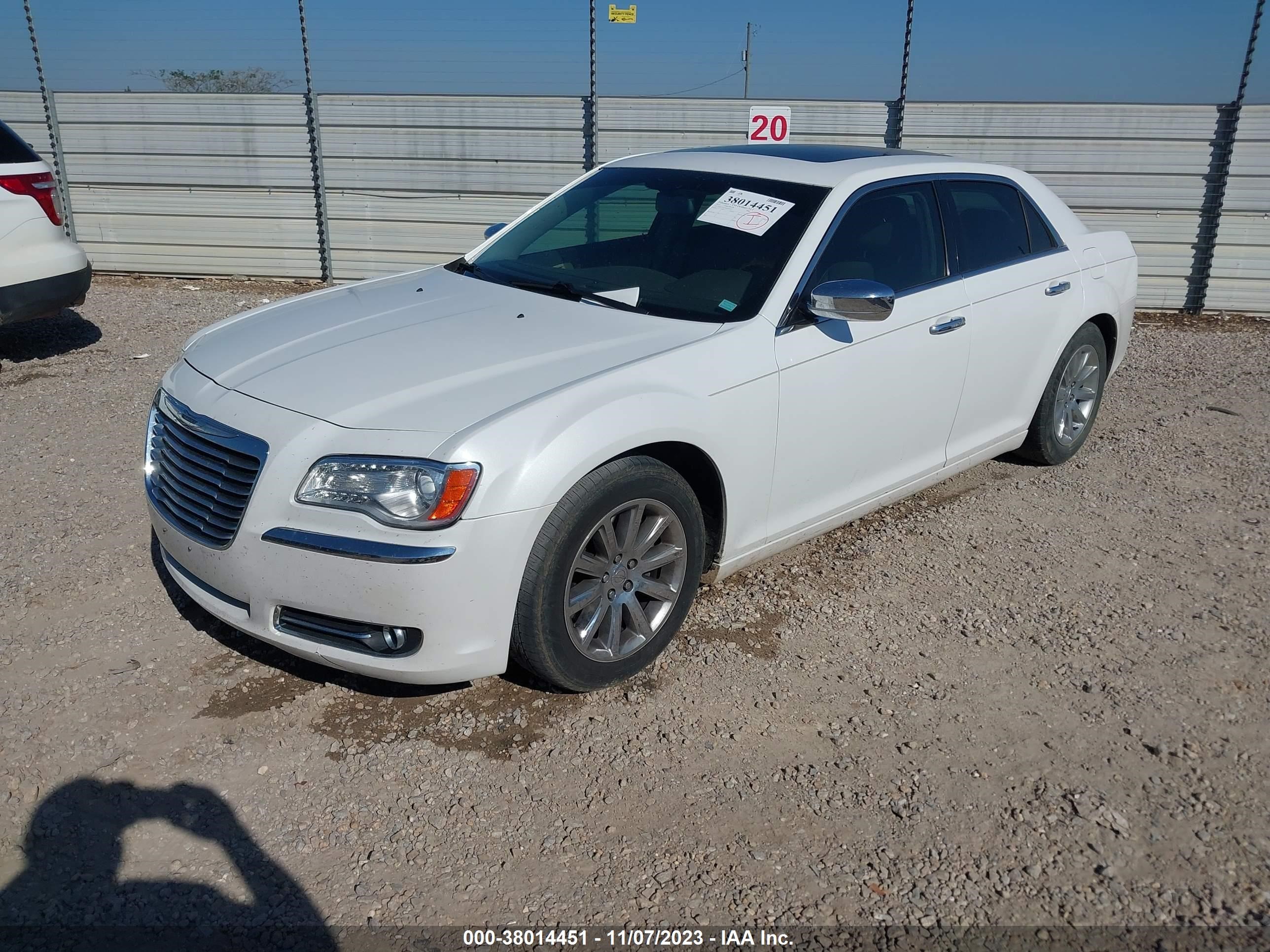 Photo 1 VIN: 2C3CCAETXDH703205 - CHRYSLER 300C 