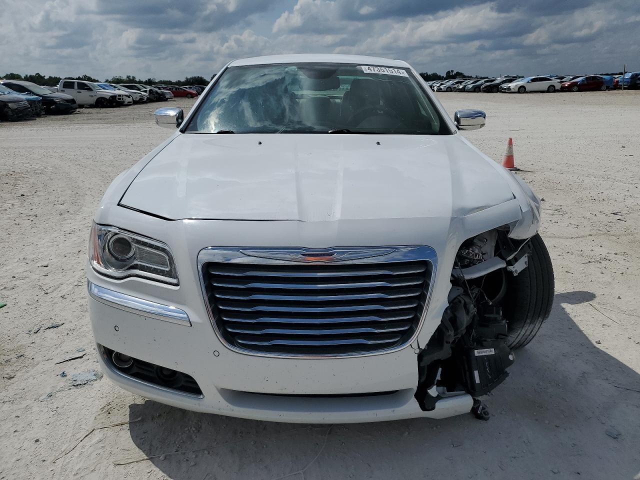 Photo 4 VIN: 2C3CCAETXEH200646 - CHRYSLER 300 