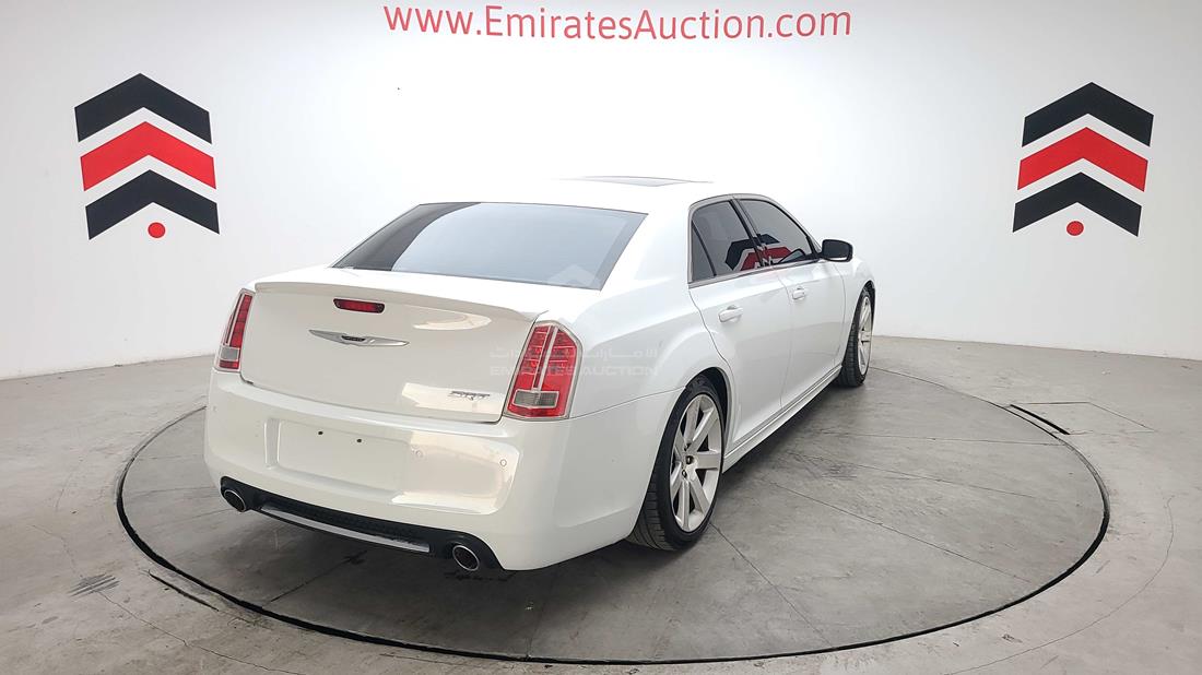 Photo 11 VIN: 2C3CCAFJ3EH125379 - CHRYSLER 300 