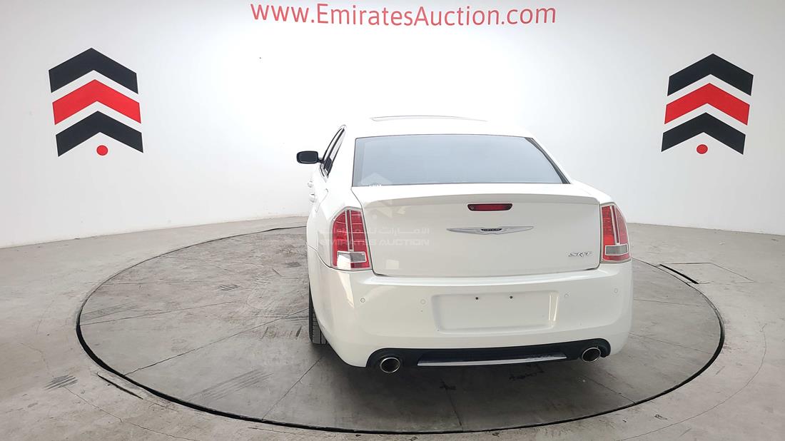 Photo 9 VIN: 2C3CCAFJ3EH125379 - CHRYSLER 300 