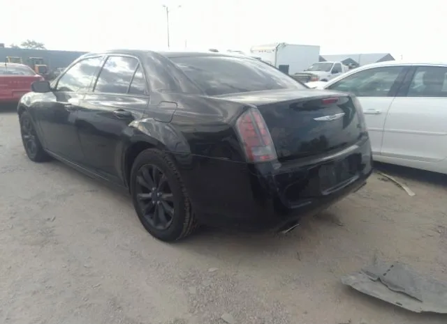 Photo 2 VIN: 2C3CCAGG0EH374404 - CHRYSLER 300 