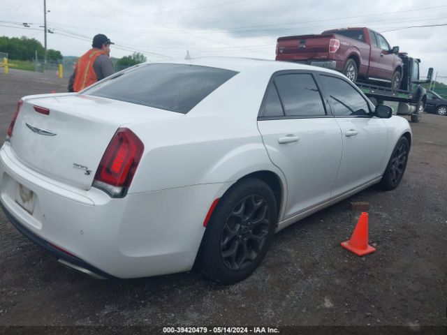 Photo 3 VIN: 2C3CCAGG0FH904579 - CHRYSLER 300 