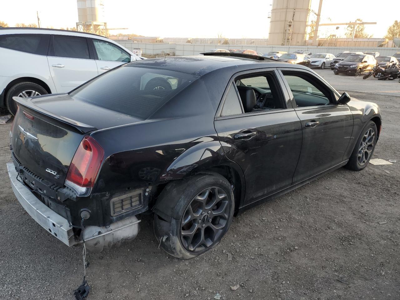 Photo 2 VIN: 2C3CCAGG0HH585820 - CHRYSLER 300 