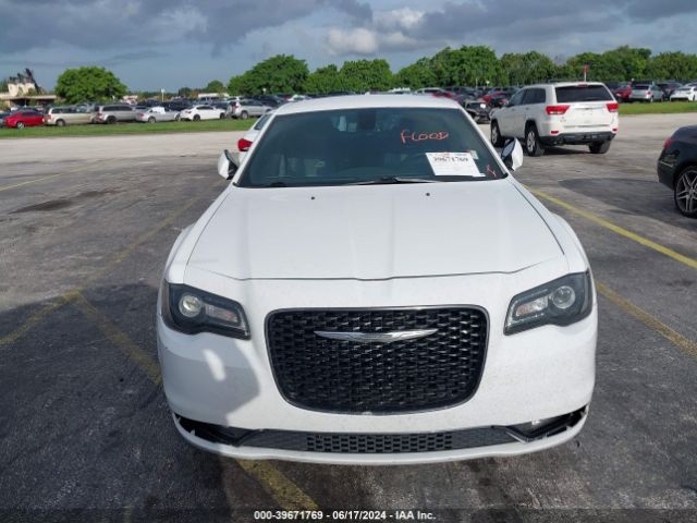 Photo 5 VIN: 2C3CCAGG0KH539752 - CHRYSLER 300 