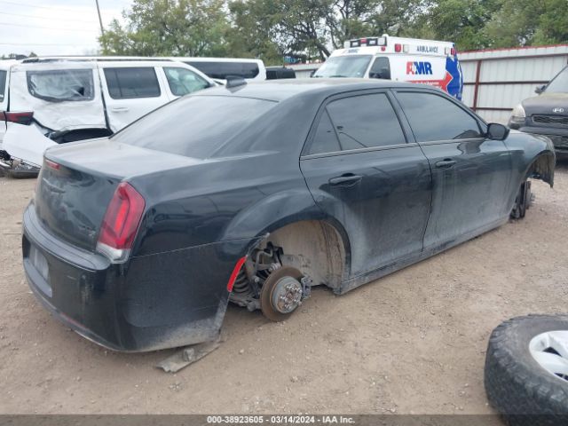 Photo 3 VIN: 2C3CCAGG0KH611033 - CHRYSLER 300 