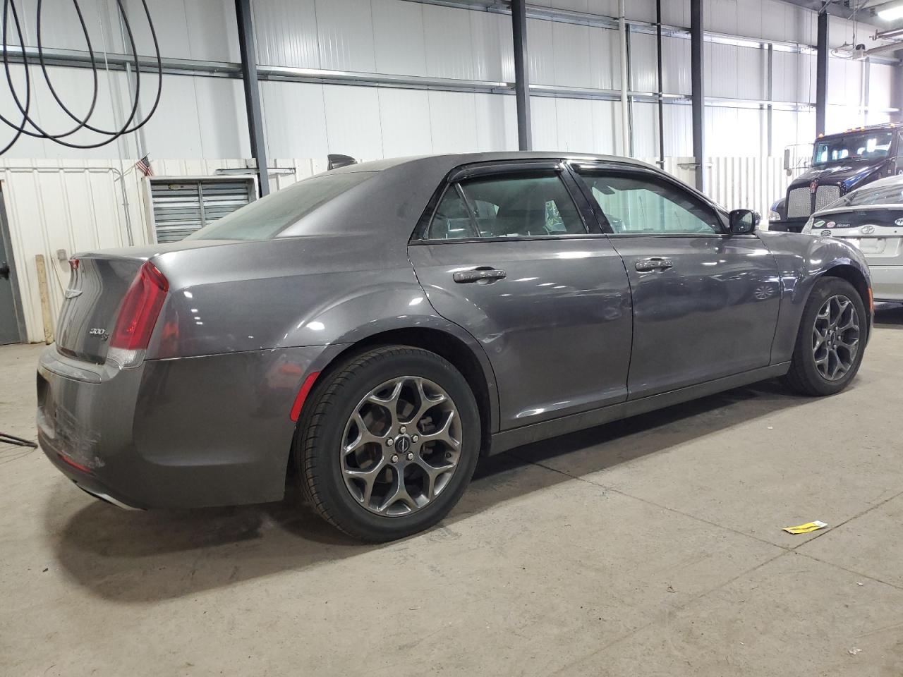 Photo 2 VIN: 2C3CCAGG1FH820514 - CHRYSLER 300 