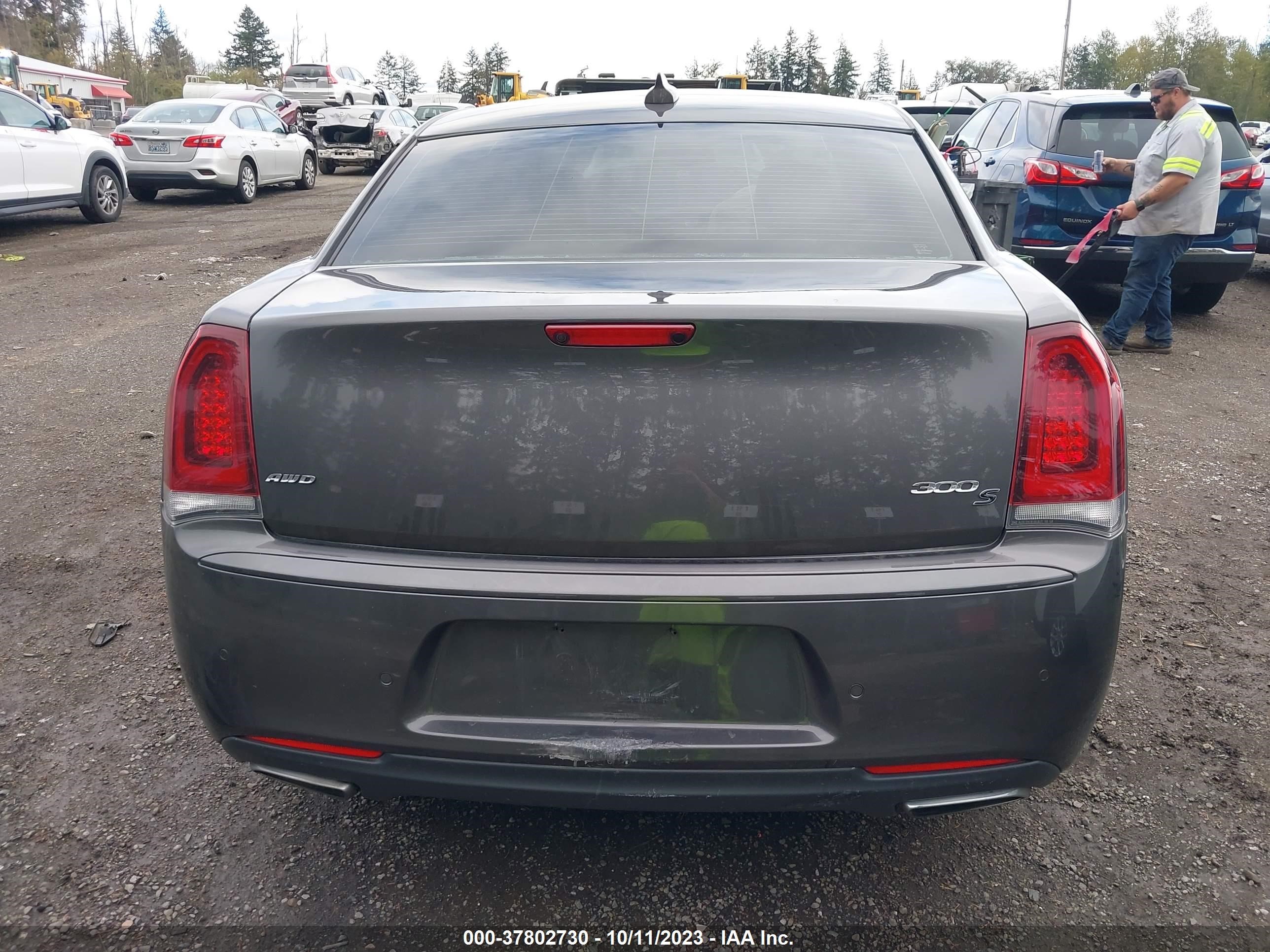 Photo 15 VIN: 2C3CCAGG2FH831358 - CHRYSLER 300 