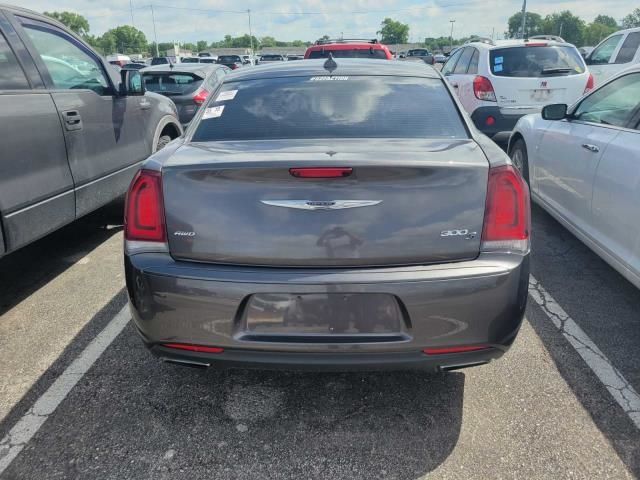 Photo 2 VIN: 2C3CCAGG2FH899823 - CHRYSLER 300 S 