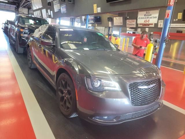 Photo 4 VIN: 2C3CCAGG2FH899823 - CHRYSLER 300 S 