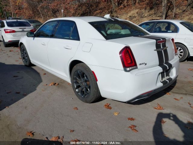 Photo 2 VIN: 2C3CCAGG2HH631132 - CHRYSLER 300 