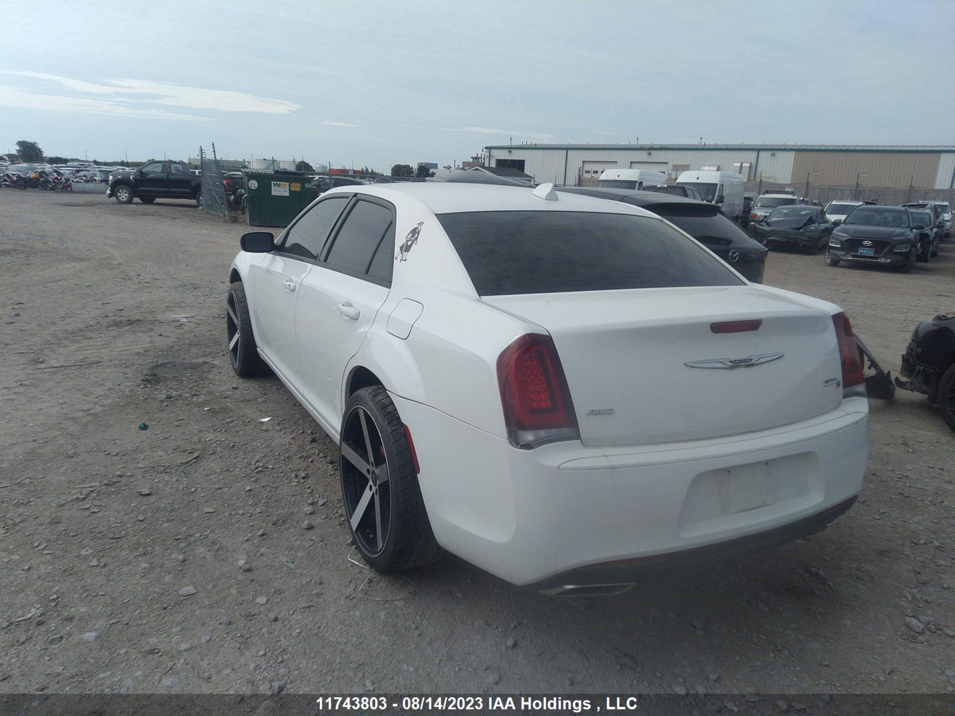 Photo 2 VIN: 2C3CCAGG2KH637083 - CHRYSLER 300 