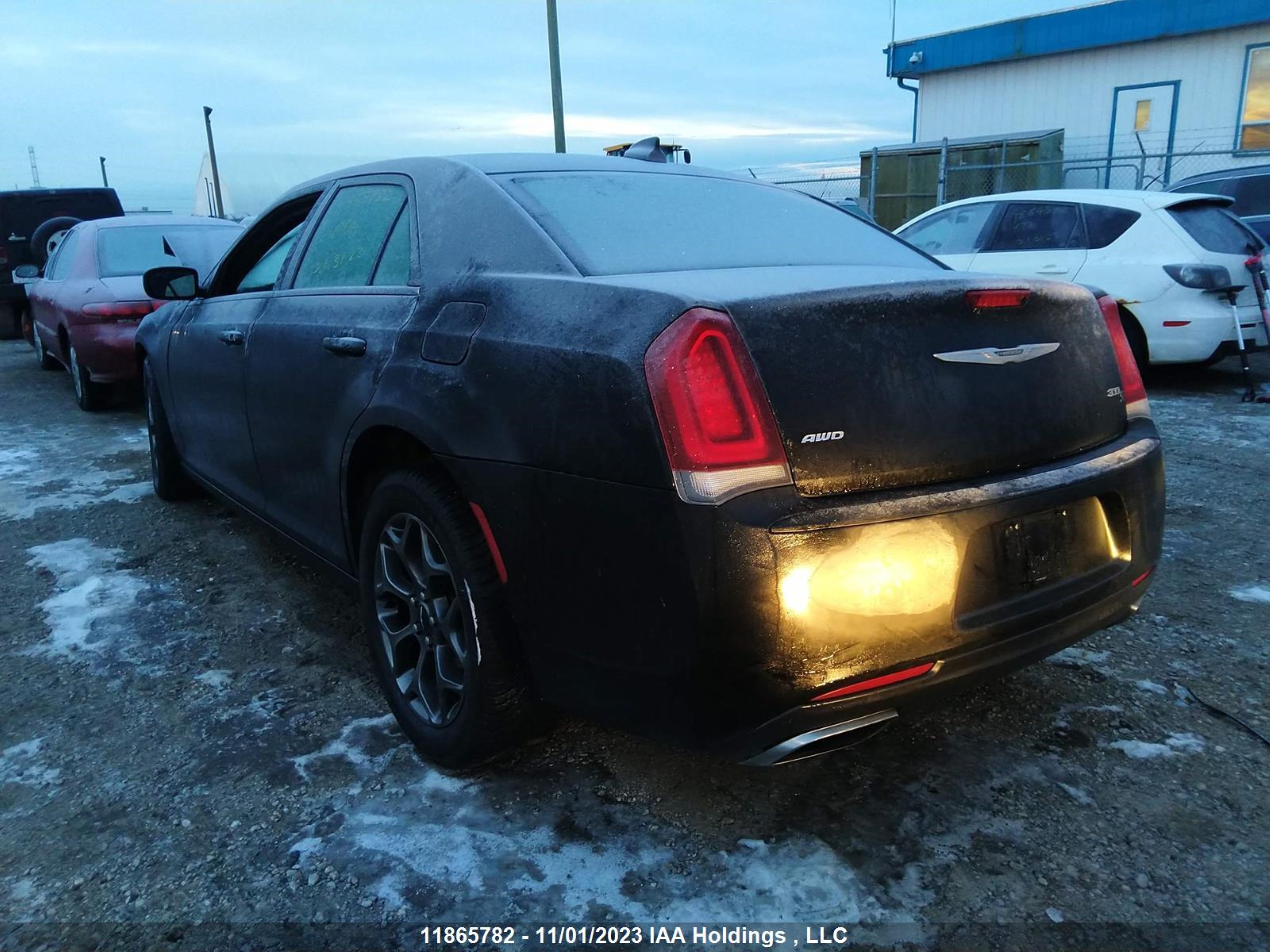 Photo 2 VIN: 2C3CCAGG5JH250798 - CHRYSLER 300 