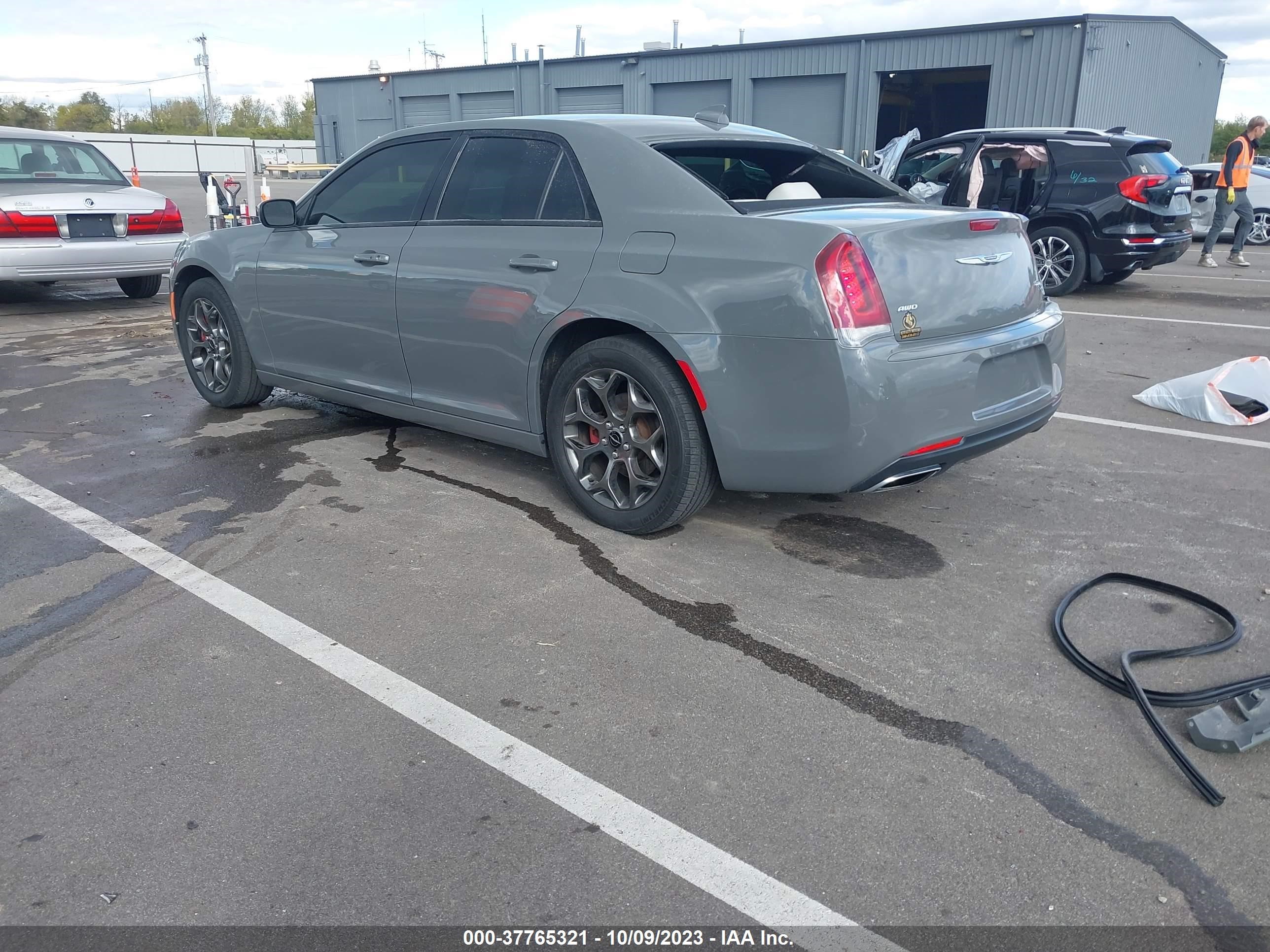 Photo 2 VIN: 2C3CCAGG6HH529915 - CHRYSLER 300 