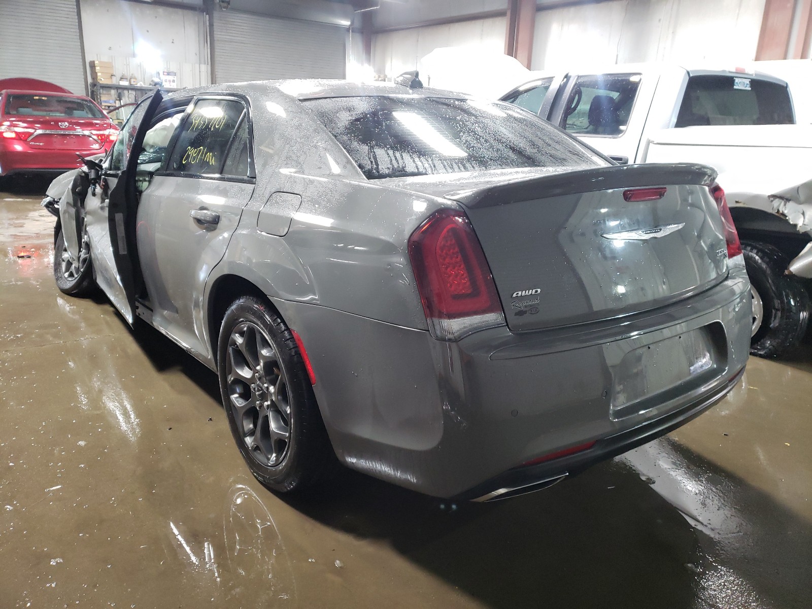 Photo 2 VIN: 2C3CCAGG6JH127544 - CHRYSLER 300 S 