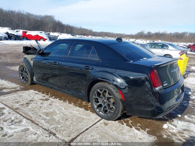 Photo 2 VIN: 2C3CCAGG7JH177675 - CHRYSLER 300 