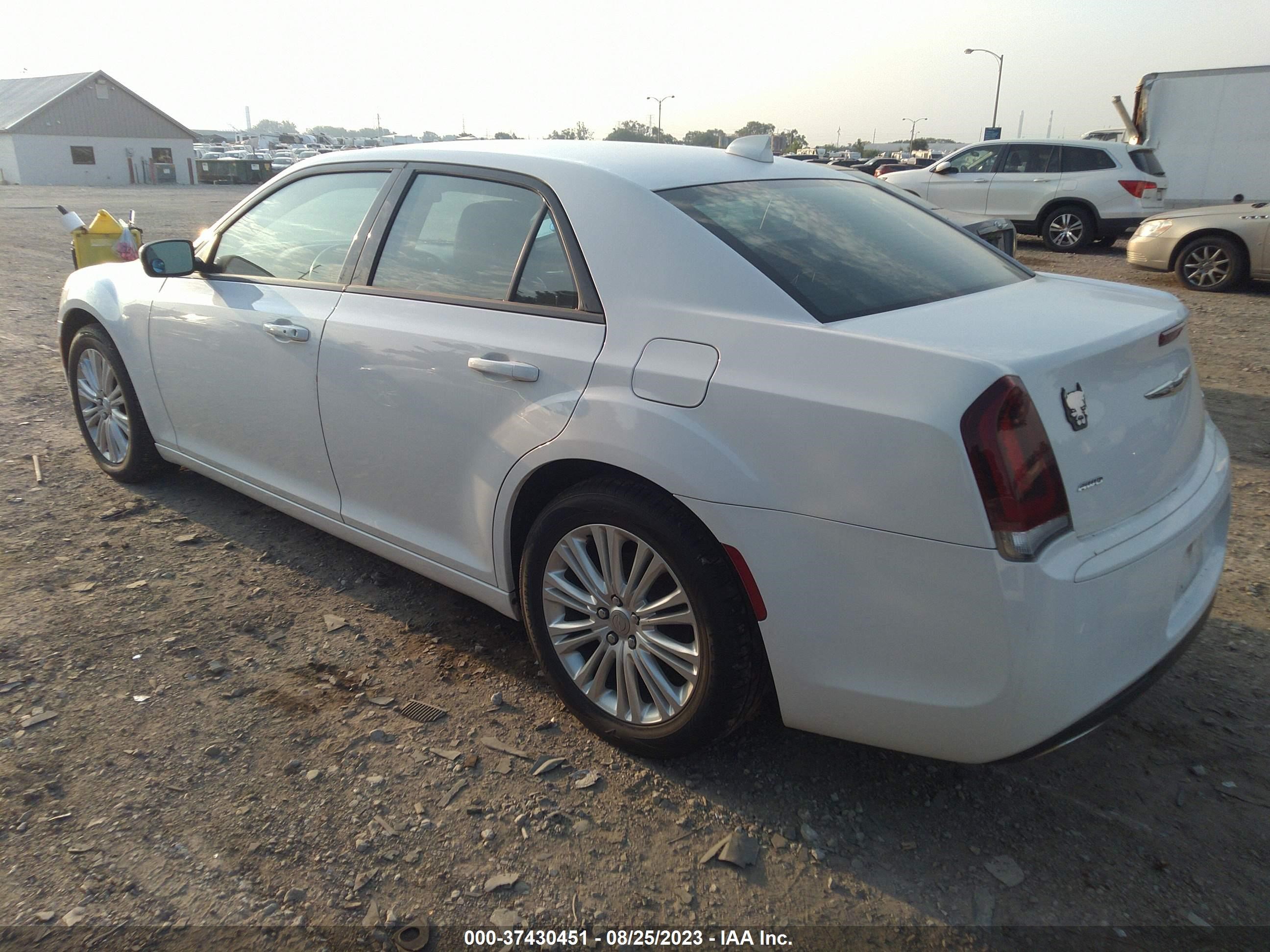 Photo 2 VIN: 2C3CCAGG7KH649035 - CHRYSLER 300 