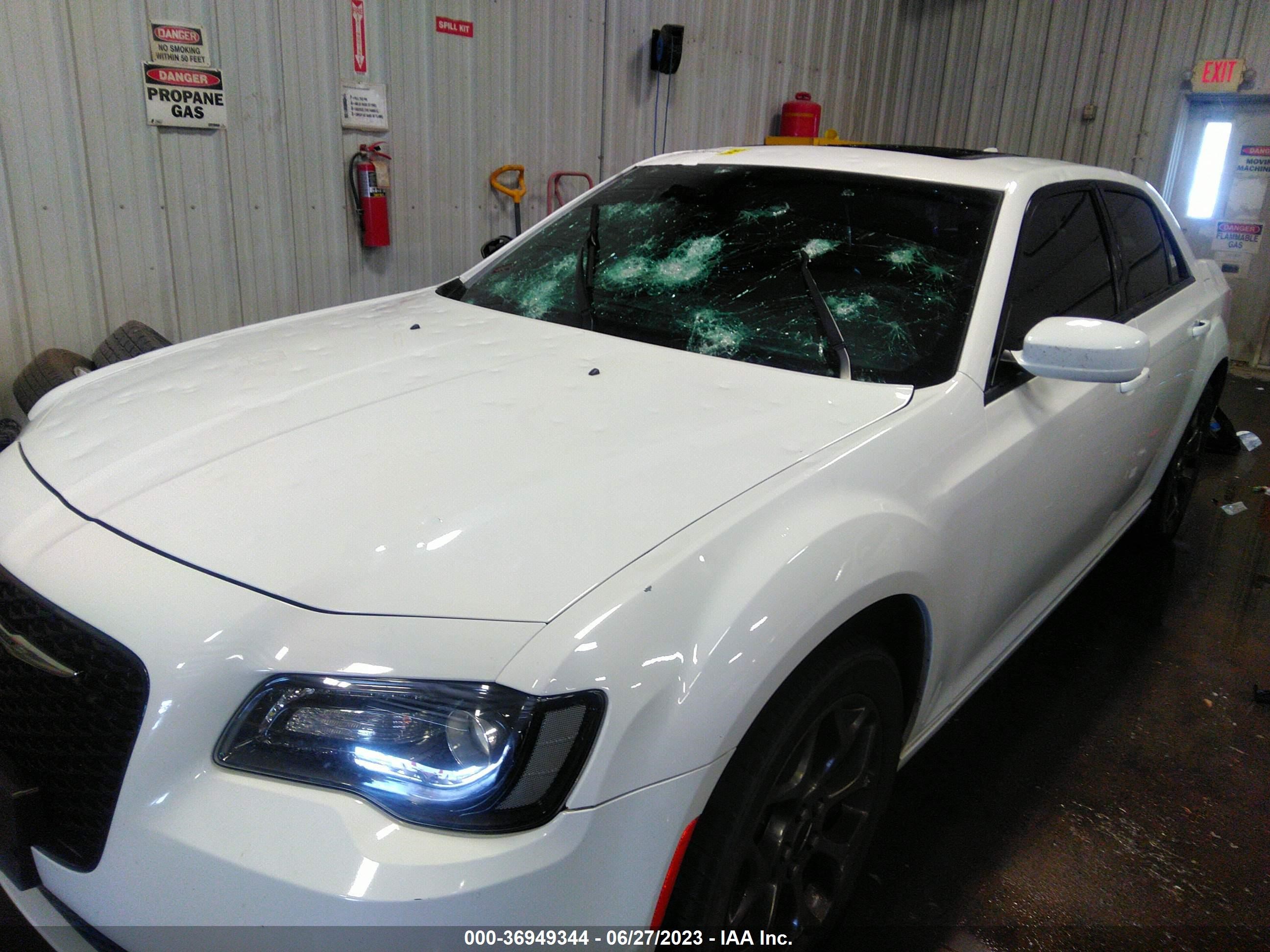 Photo 5 VIN: 2C3CCAGG8FH927172 - CHRYSLER 300 