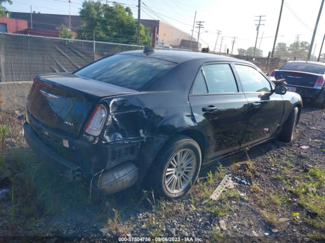 Photo 3 VIN: 2C3CCAGG8JH160819 - CHRYSLER 300 