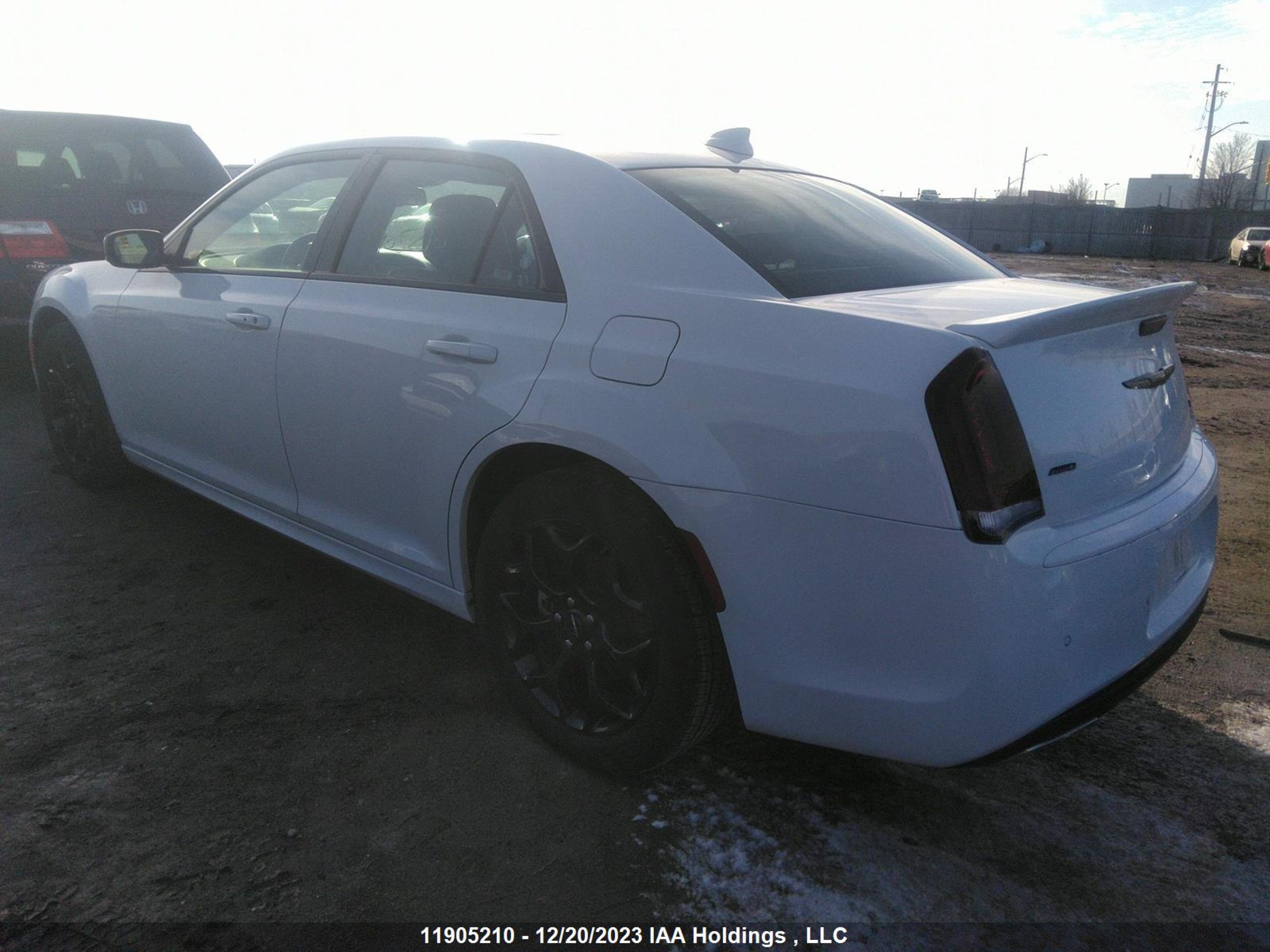 Photo 2 VIN: 2C3CCAGG8NH135313 - CHRYSLER 300 