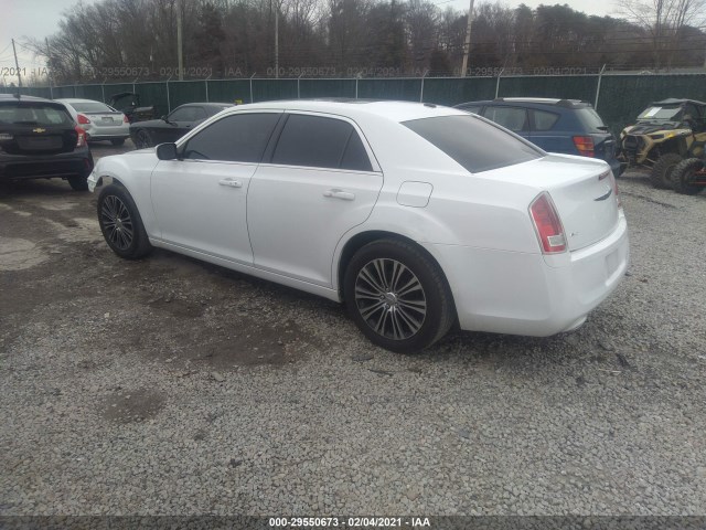 Photo 2 VIN: 2C3CCAGGXEH120747 - CHRYSLER 300 