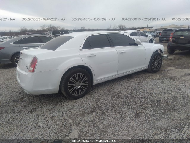 Photo 3 VIN: 2C3CCAGGXEH120747 - CHRYSLER 300 