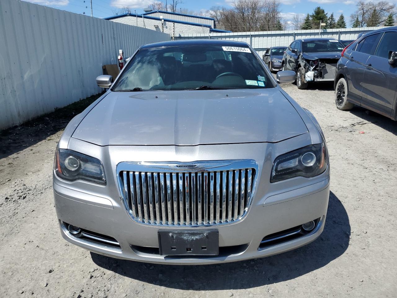 Photo 4 VIN: 2C3CCAGGXEH121803 - CHRYSLER 300 