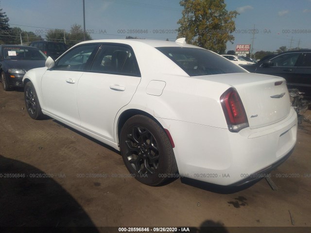 Photo 2 VIN: 2C3CCAGGXJH276037 - CHRYSLER 300 S 