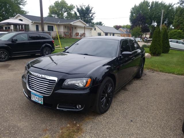 Photo 1 VIN: 2C3CCAJT2CH137223 - CHRYSLER 300 S 