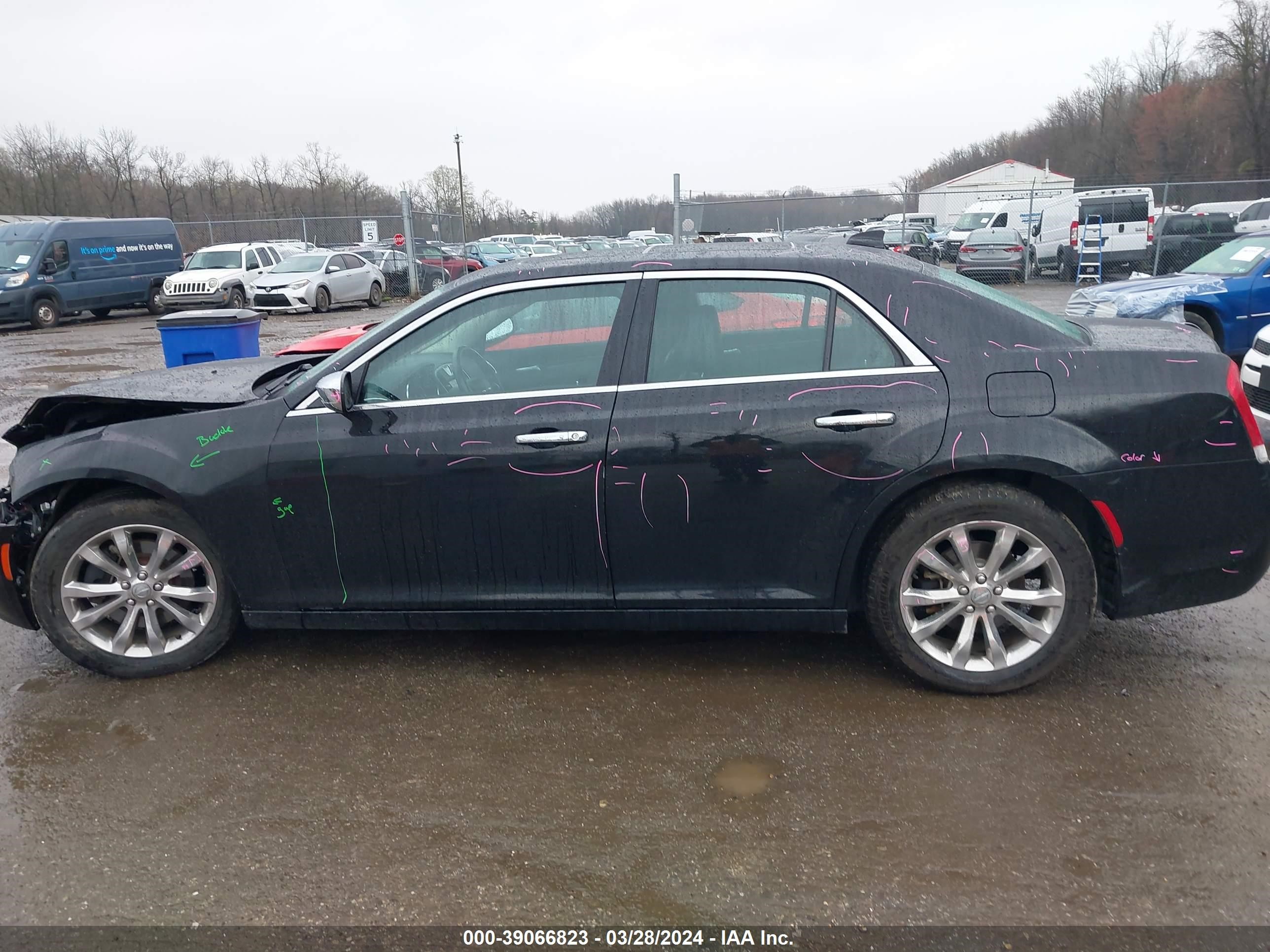 Photo 13 VIN: 2C3CCAKG0GH142489 - CHRYSLER 300C 