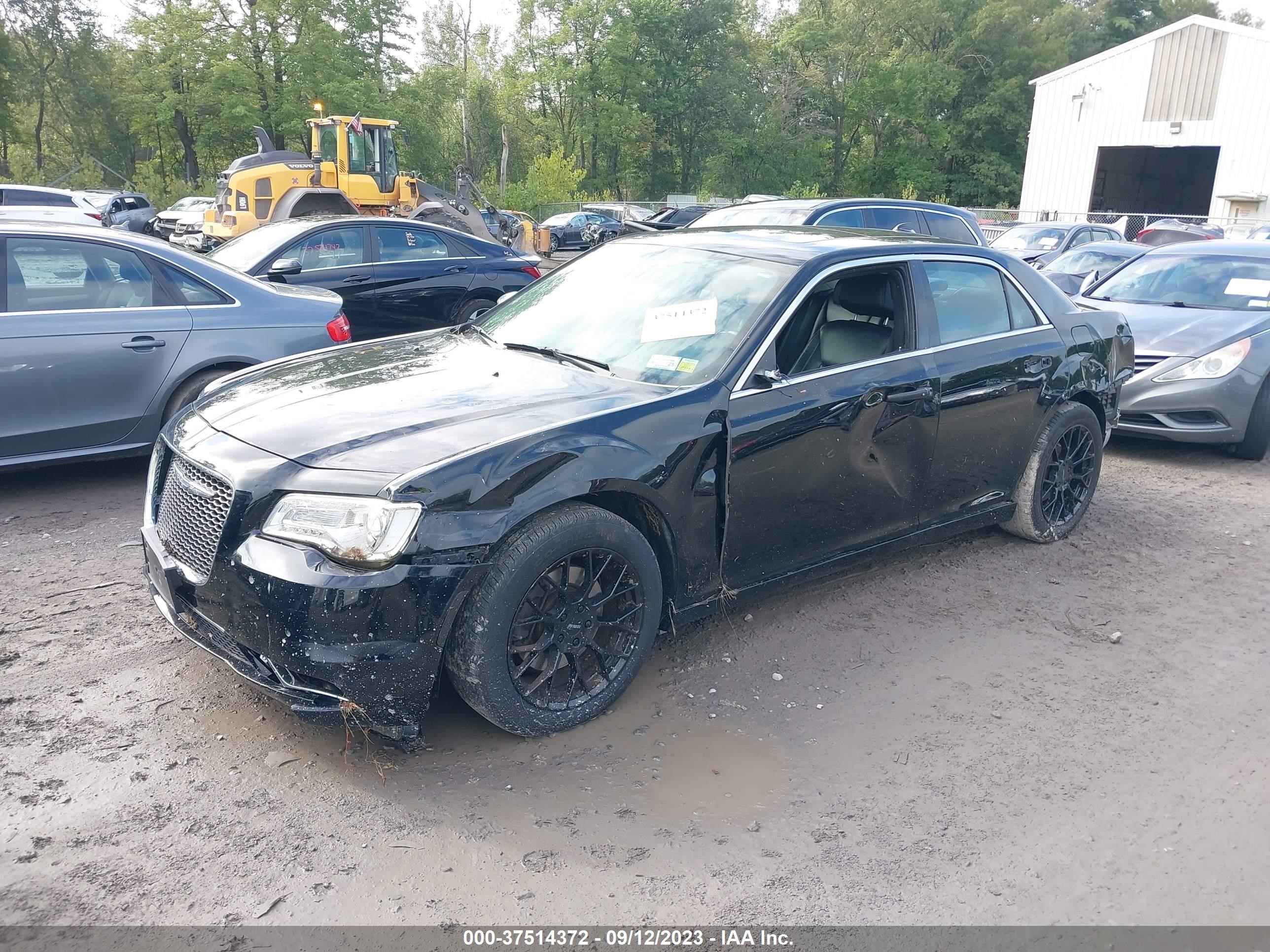 Photo 1 VIN: 2C3CCAKG0HH582777 - CHRYSLER 300C 