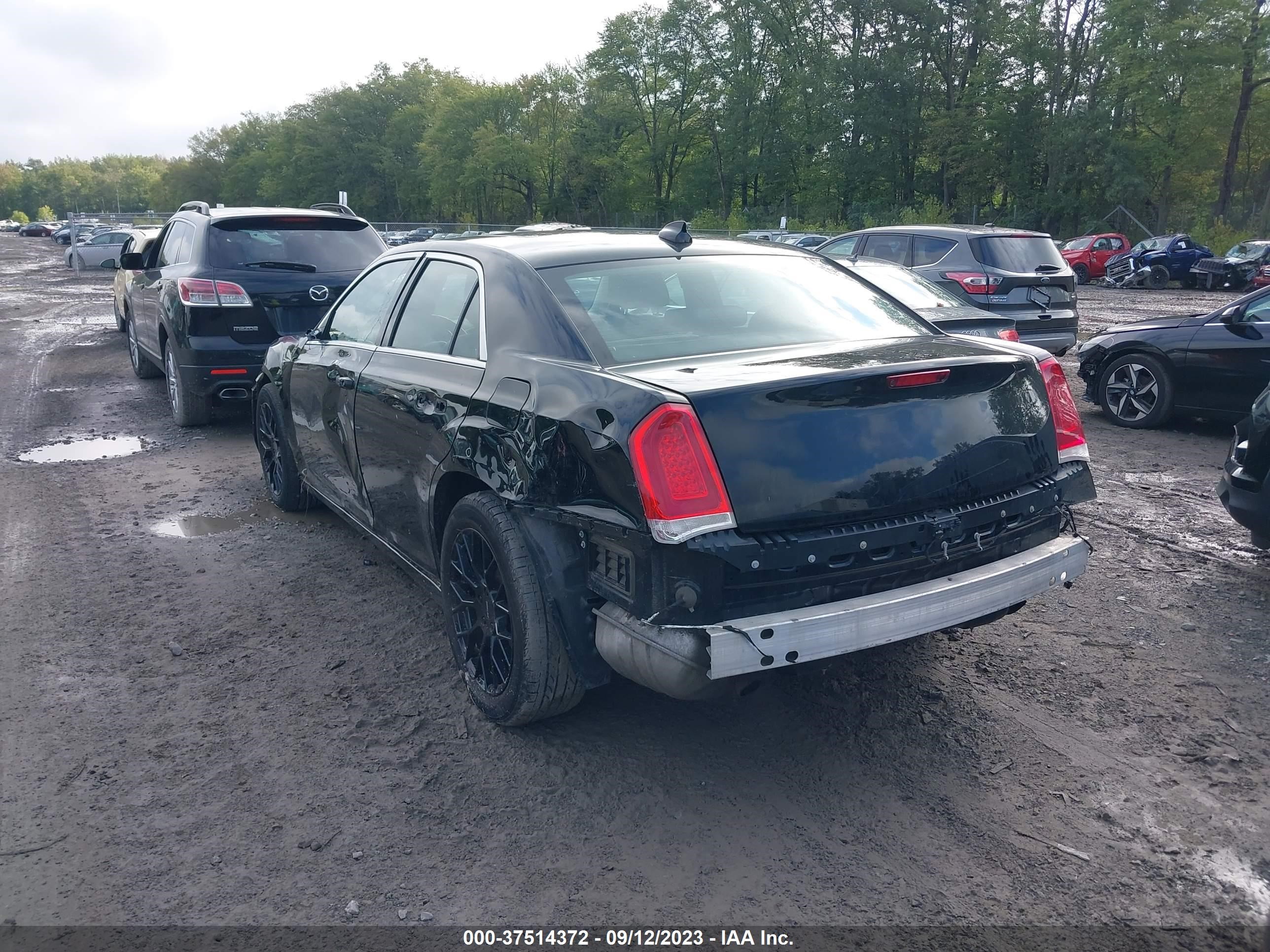 Photo 5 VIN: 2C3CCAKG0HH582777 - CHRYSLER 300C 