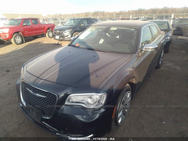 Photo 1 VIN: 2C3CCAKG0JH151698 - CHRYSLER 300 