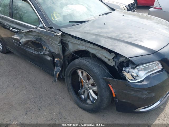 Photo 5 VIN: 2C3CCAKG0JH165181 - CHRYSLER 300 