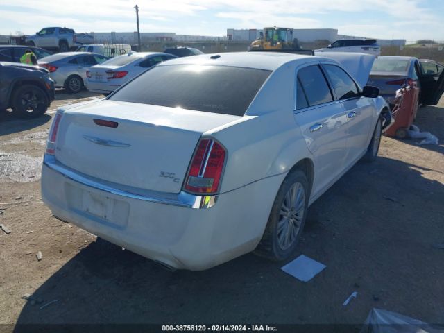 Photo 3 VIN: 2C3CCAKG1EH235938 - CHRYSLER 300C 