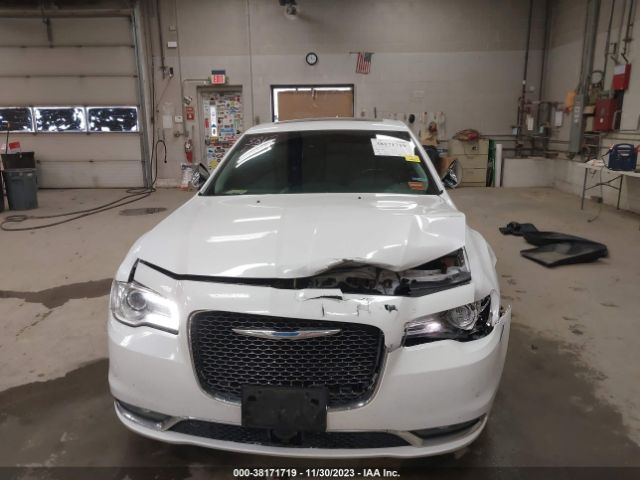 Photo 5 VIN: 2C3CCAKG1FH769605 - CHRYSLER 300C 